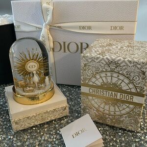 COPY - Dior beauty snow globe